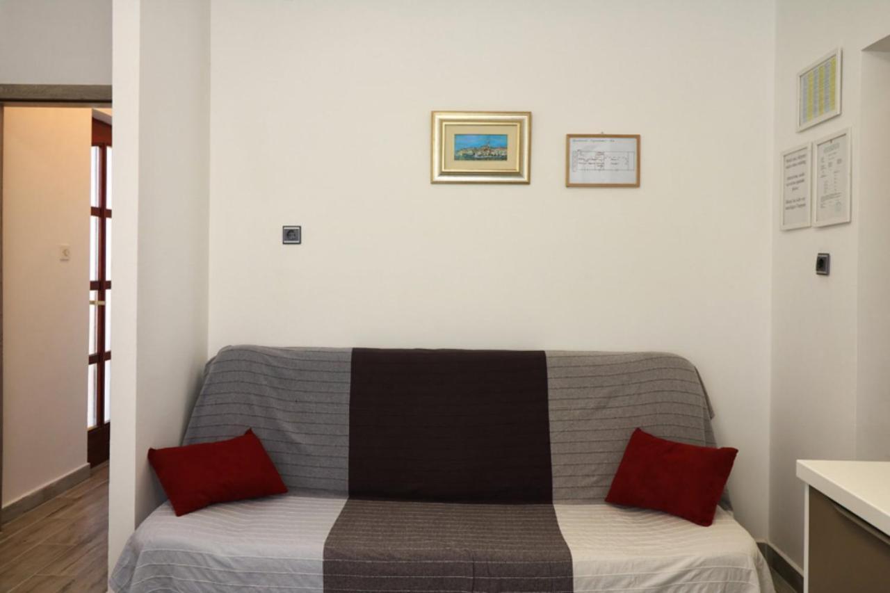 Apartmani Mikin Betina  Eksteriør bilde