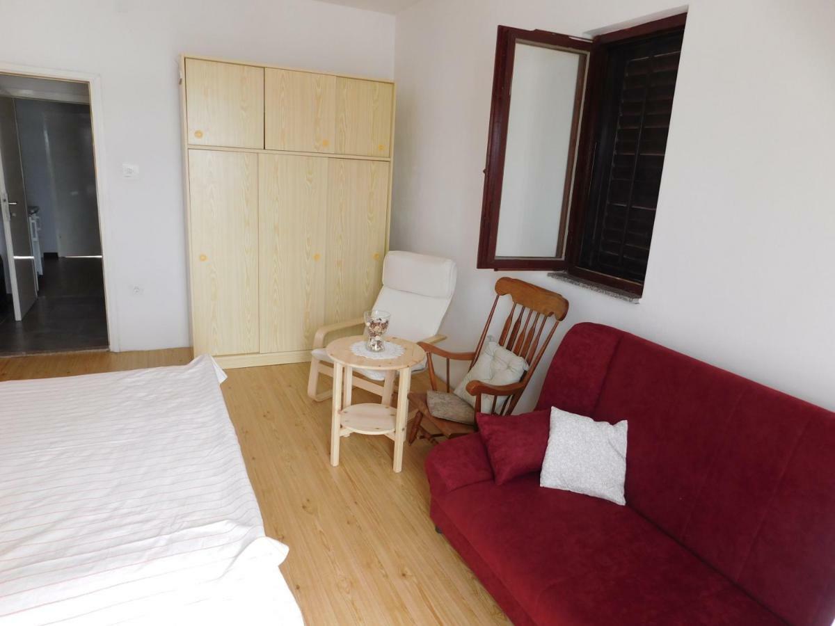 Apartmani Mikin Betina  Eksteriør bilde