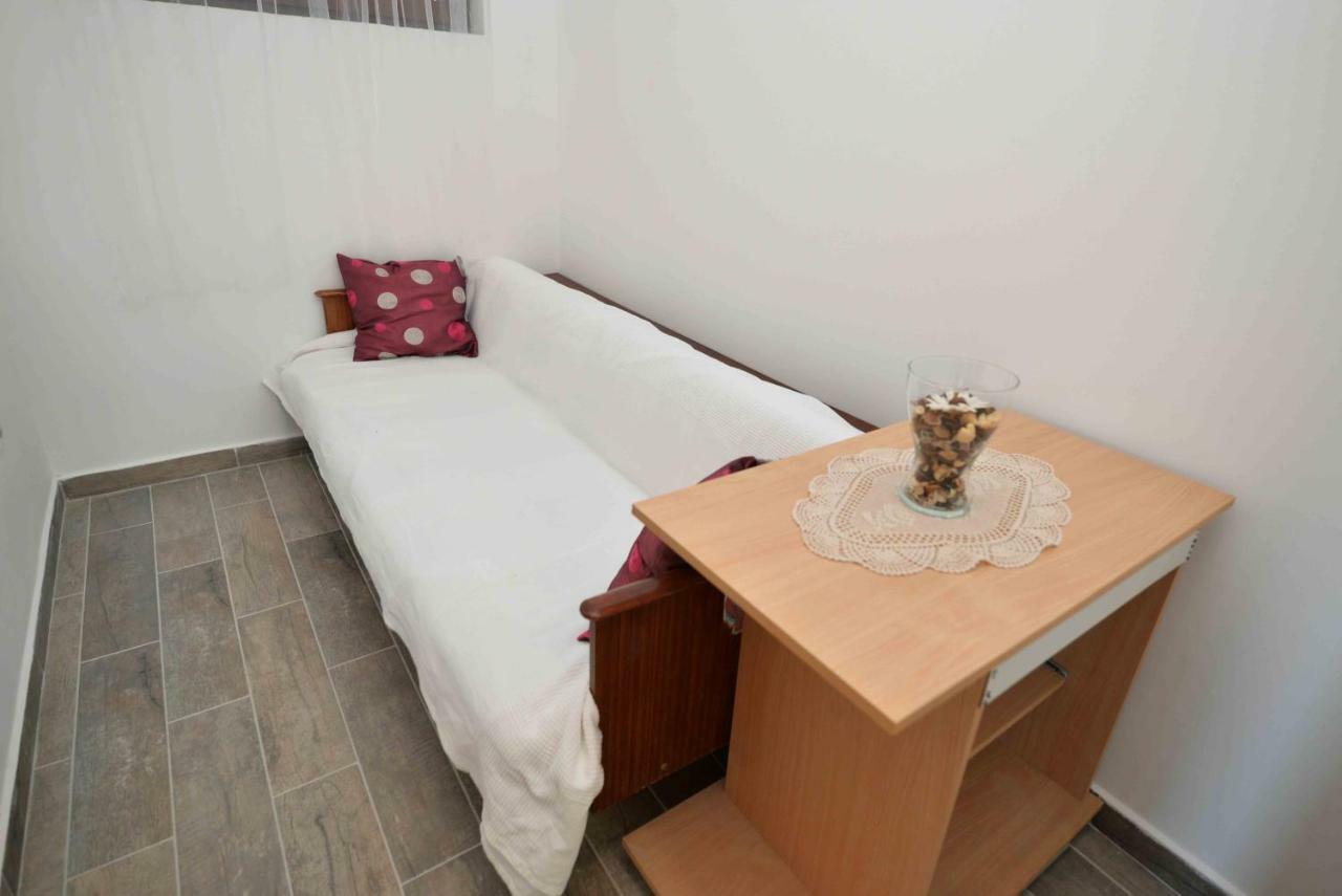 Apartmani Mikin Betina  Eksteriør bilde