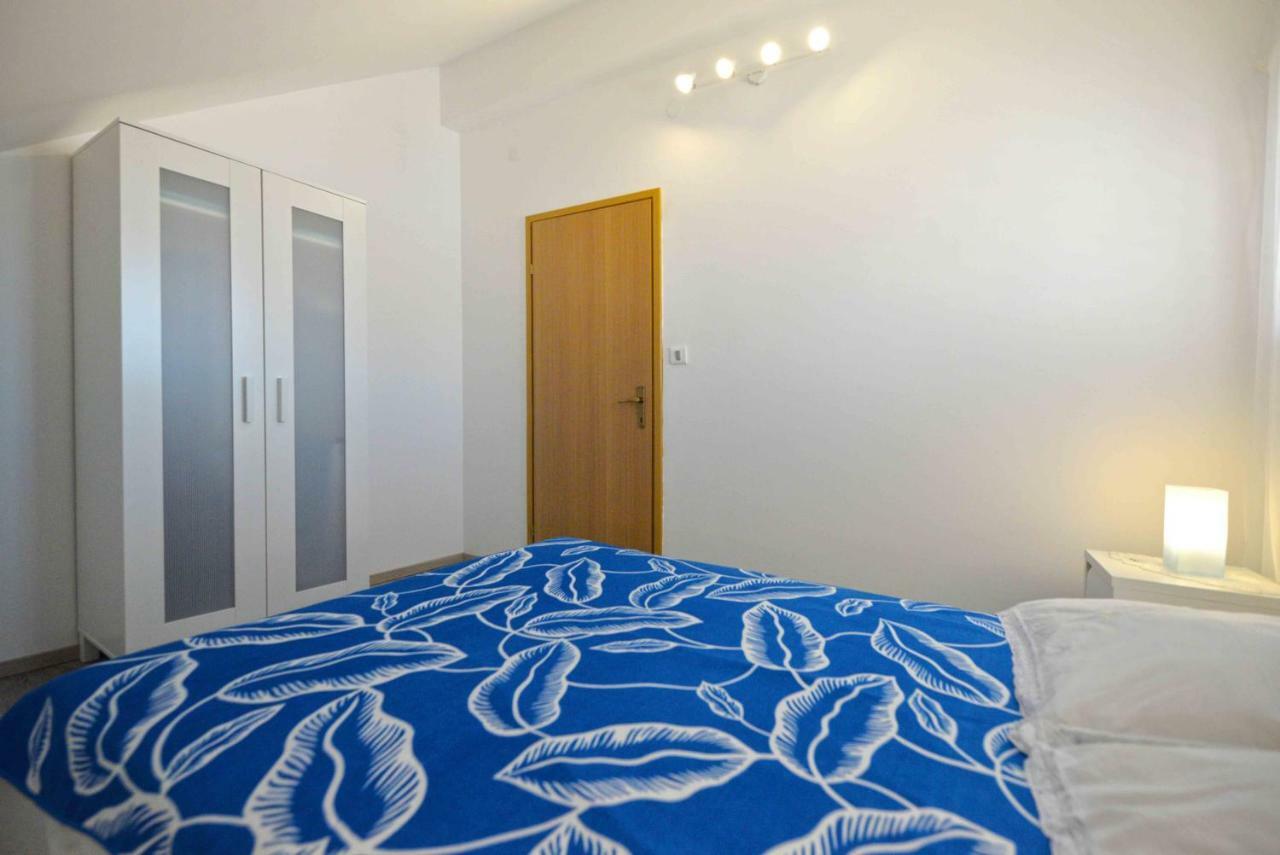 Apartmani Mikin Betina  Eksteriør bilde